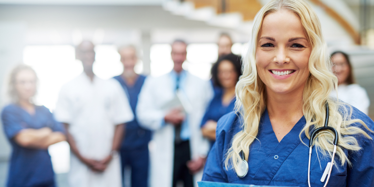 Szkolenia i rozwój kompetencji miękkich wśród personelu medycznego 